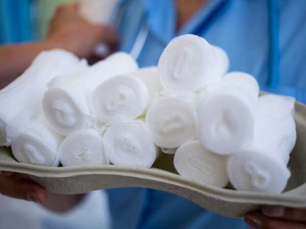 Lençol hospitalar e a importância de produtos hospitalares de qualidade.
